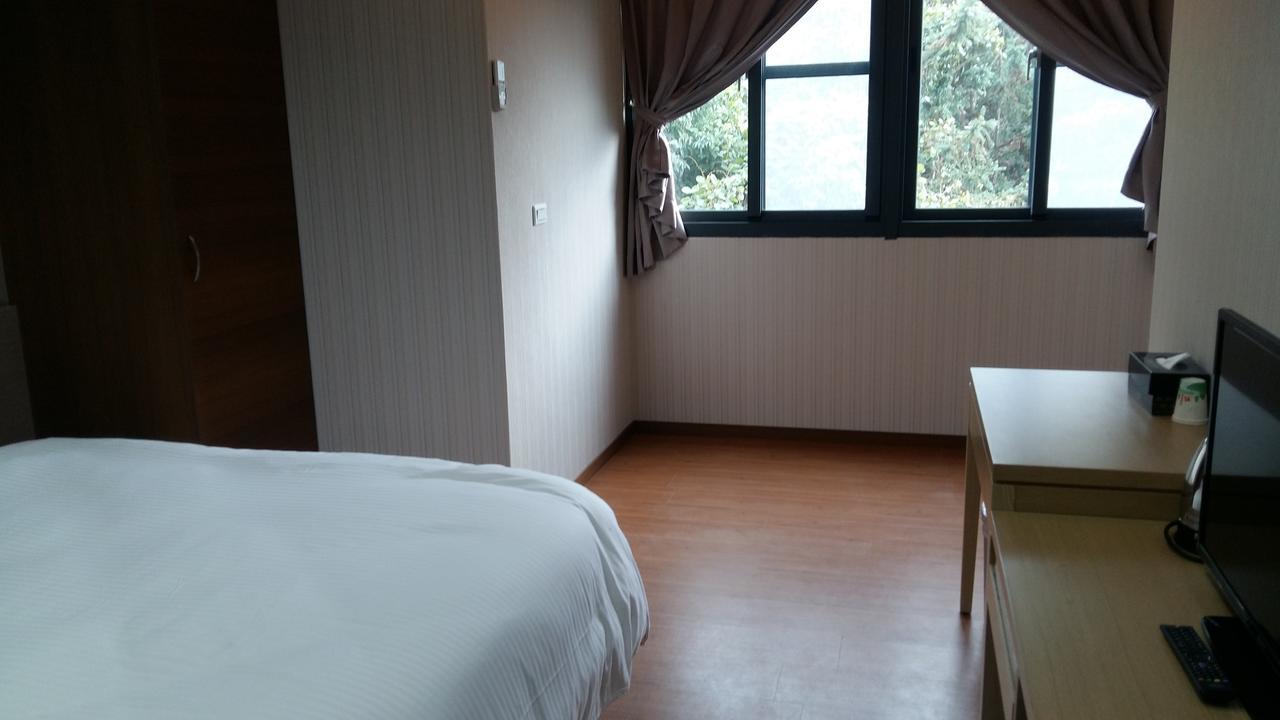 Yi Da Lakeside Hotel Jücsi Kültér fotó